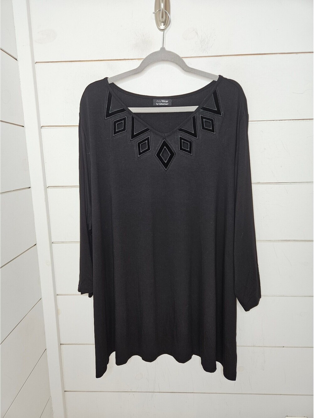 AnyWear by Catherines 3X black long sleeve dressy shirt with velvet cutouts